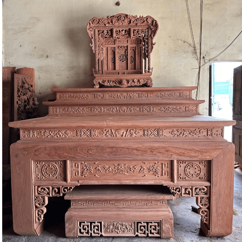 dạ tiền bàn tam cấp