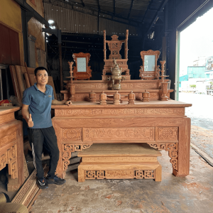 bàn thờ gỗ hương đá 217x155