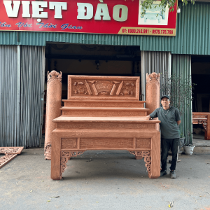 bàn thờ tam cấp chân 18