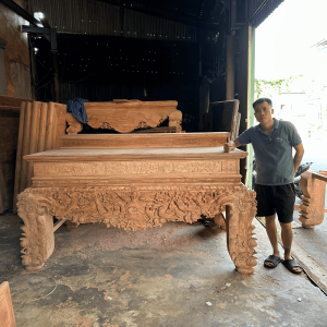 dạ tiền sập thờ cây