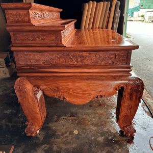 dạ ngang sập thờ trơn tam cấp