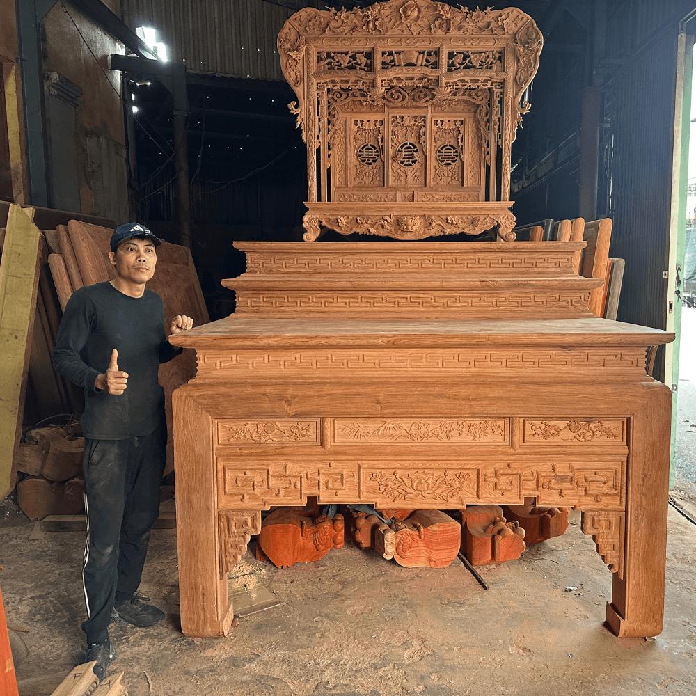 bàn thờ tam cấp chân 18
